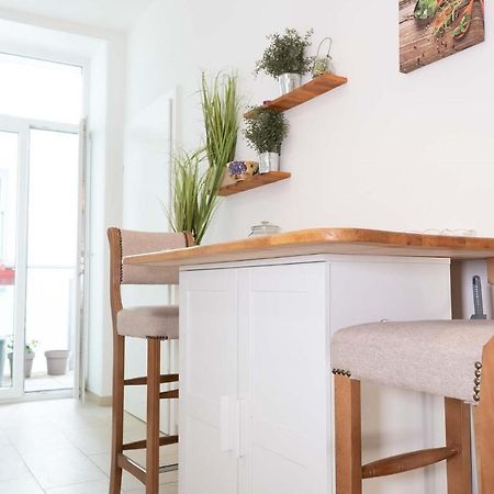 2 Rooms & Balcony - Top Location! Vienna Esterno foto